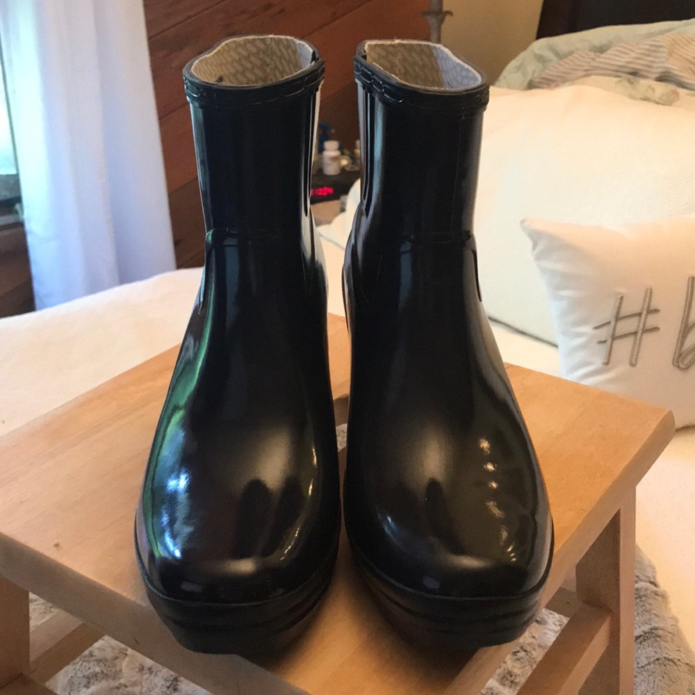 Navy Hunter Wedge Heel Rain Boots